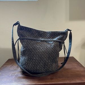 Bottega Veneta • Vintage Woven Leather Bucket Bag